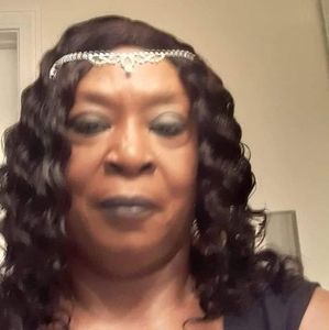 Meet your Posher, Gloria